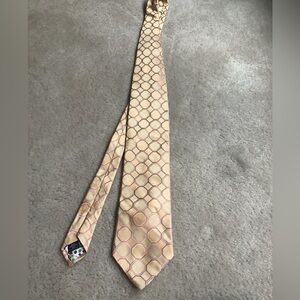 100% silk City of London tie